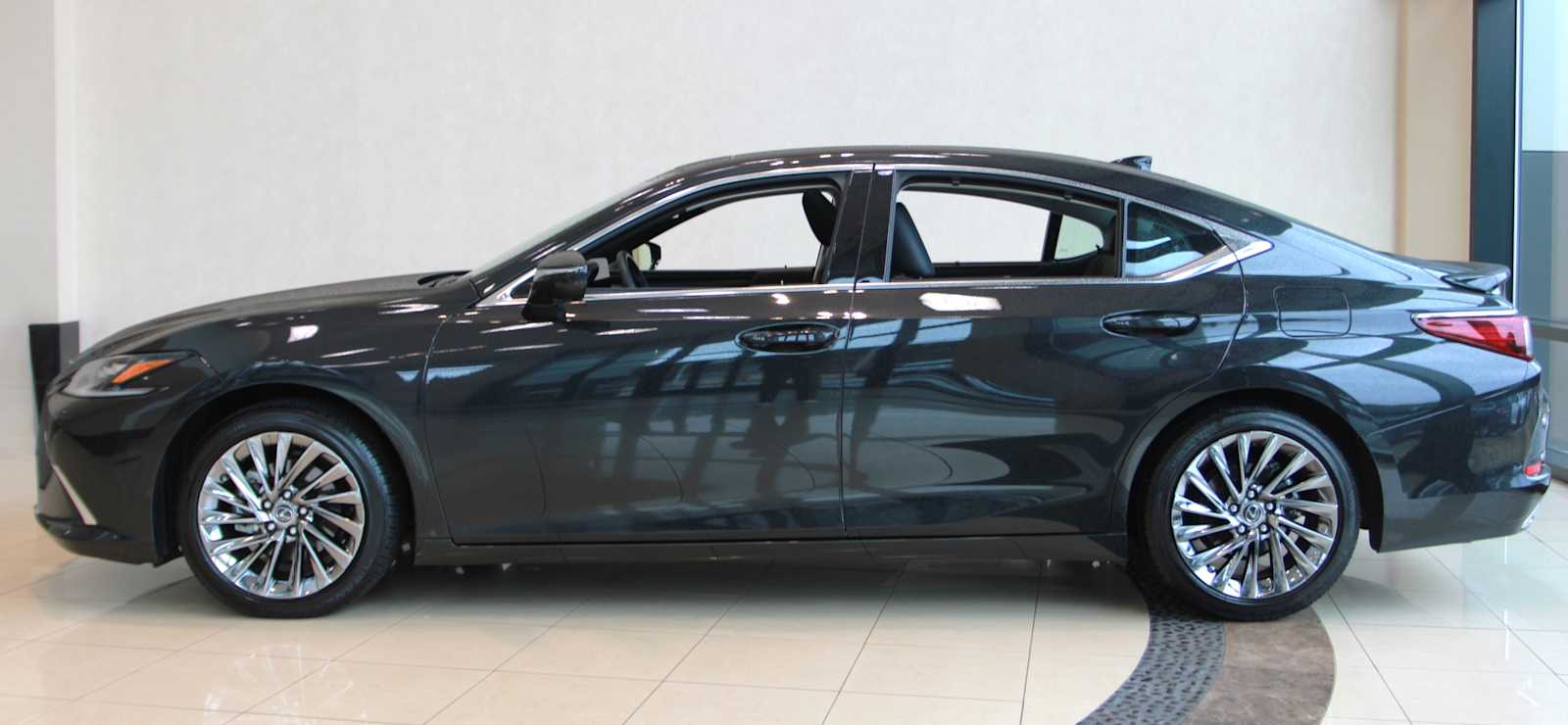 used 2024 Lexus ES 350 car, priced at $46,998