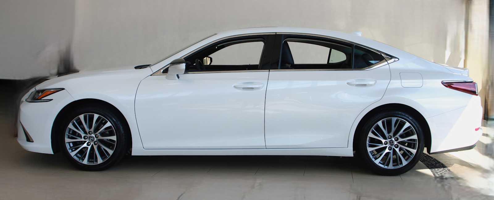 used 2020 Lexus ES 350 car, priced at $29,998