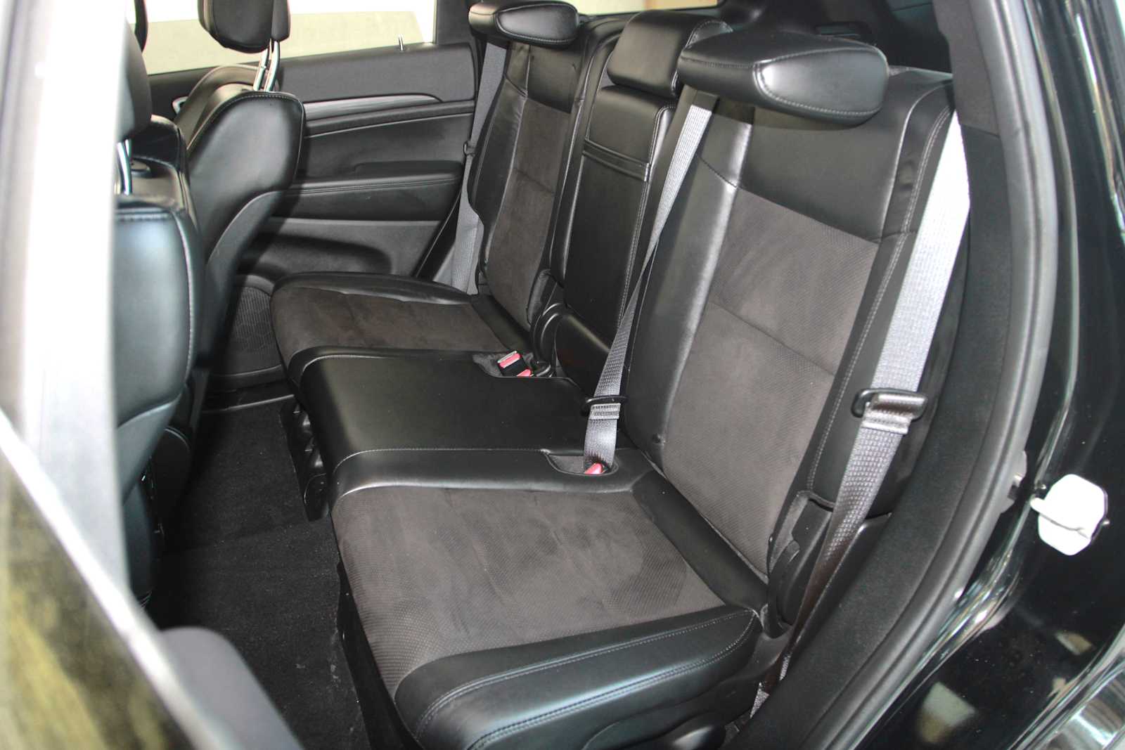 used 2020 Jeep Grand Cherokee car, priced at $25,998