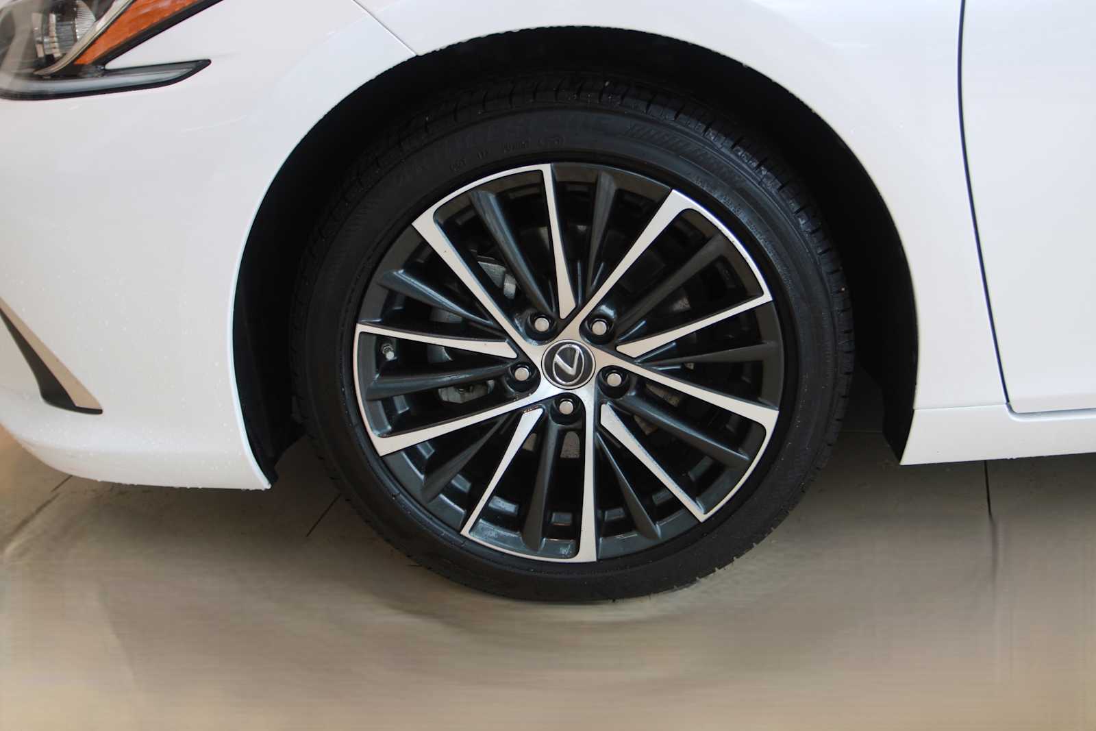 used 2024 Lexus ES 350 car, priced at $43,798