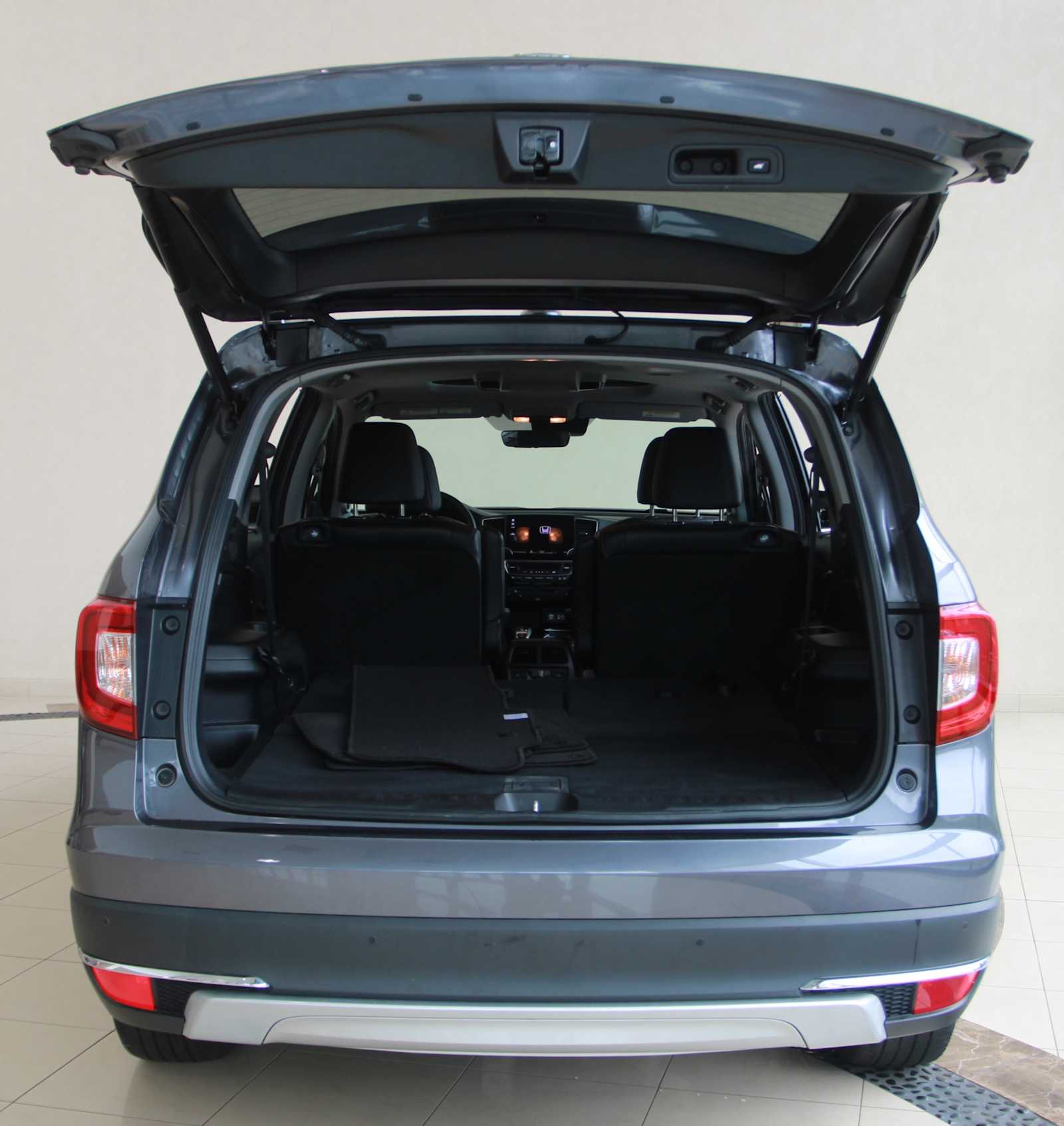 used 2021 Honda Pilot car, priced at $27,498