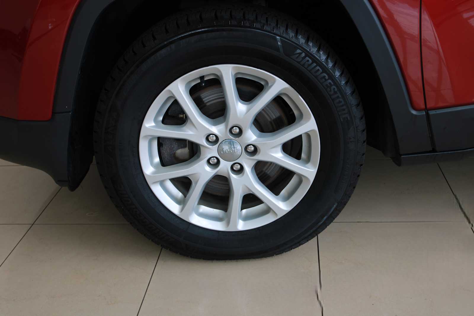 used 2014 Jeep Cherokee car, priced at $10,998
