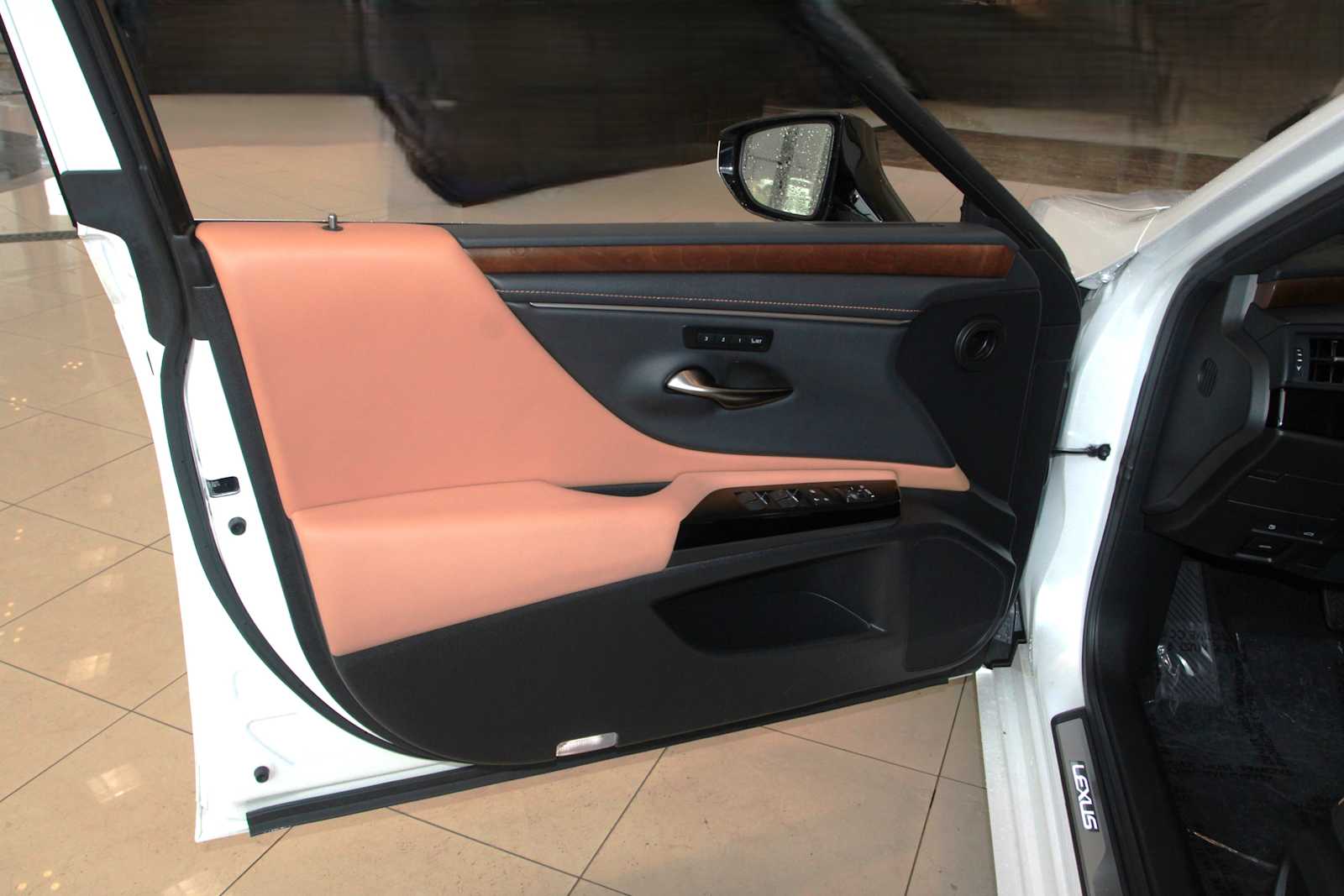 used 2024 Lexus ES 350 car, priced at $43,798