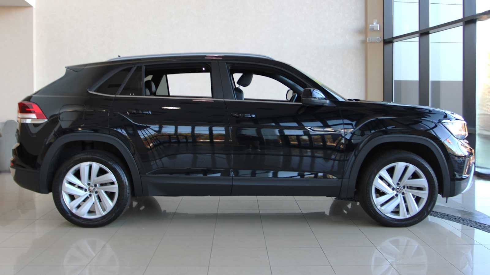 used 2020 Volkswagen Atlas Cross Sport car, priced at $24,998