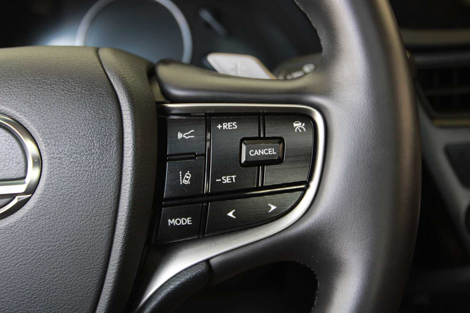 used 2024 Lexus ES 350 car, priced at $42,998