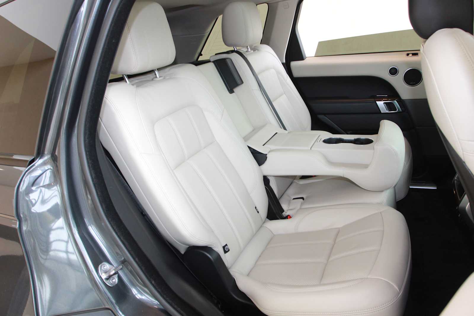 used 2020 Land Rover Range Rover Sport car, priced at $33,998