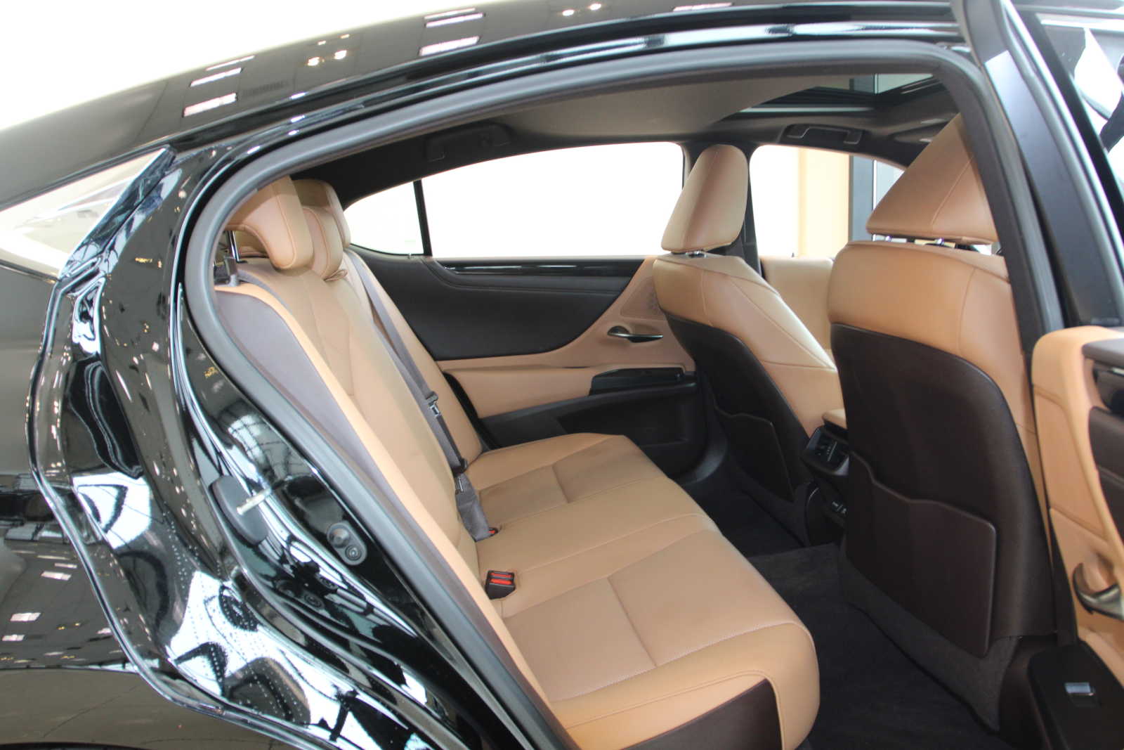 used 2021 Lexus ES car, priced at $29,988