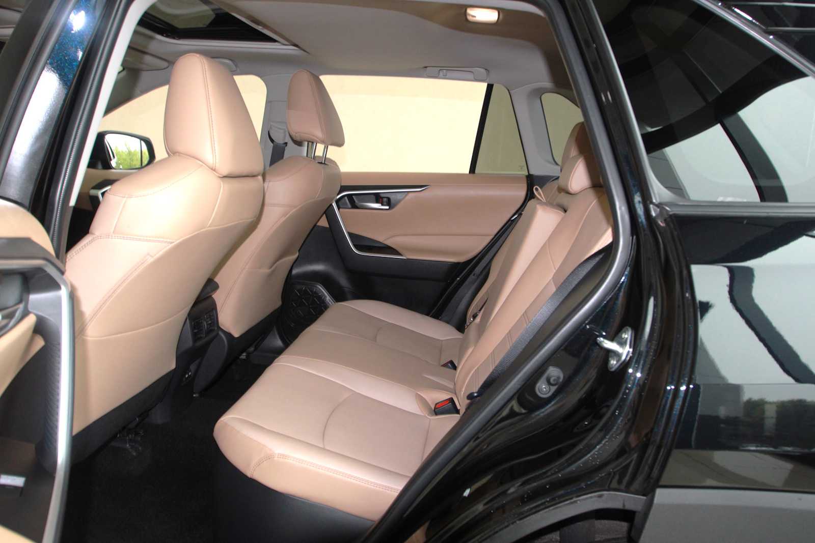 used 2024 Toyota RAV4 Hybrid car, priced at $39,998