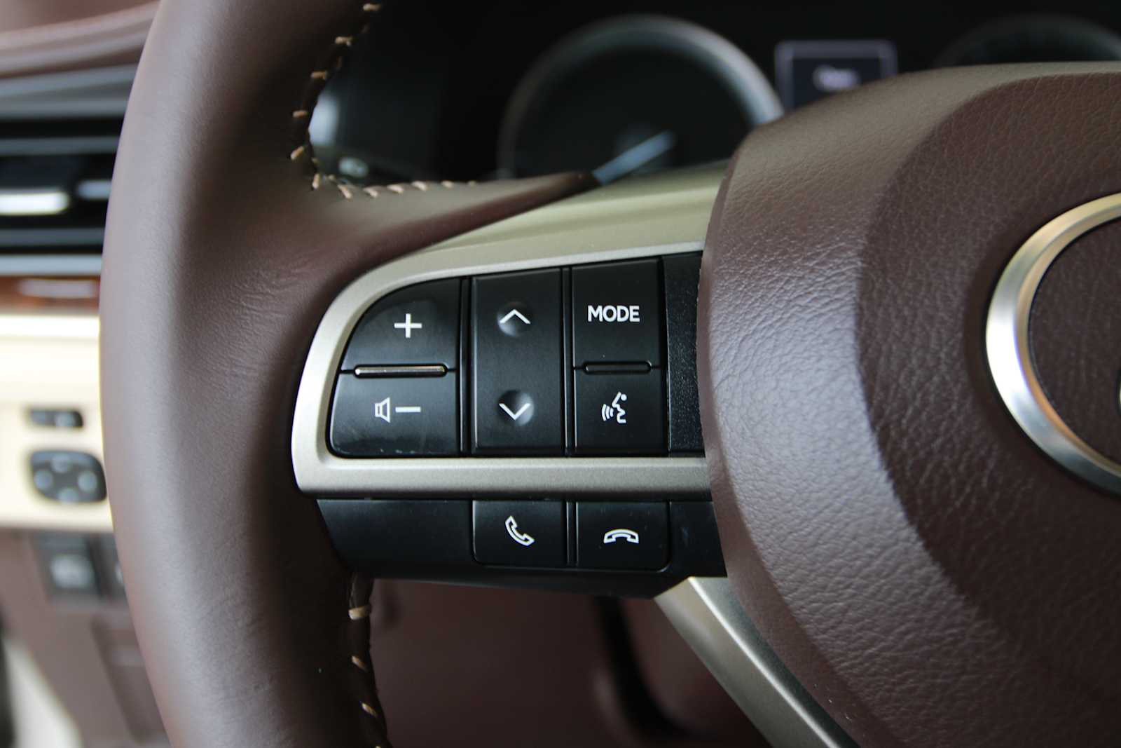 used 2018 Lexus ES 350 car, priced at $28,798