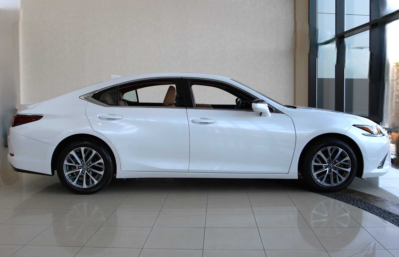 used 2022 Lexus ES 350 car, priced at $34,898