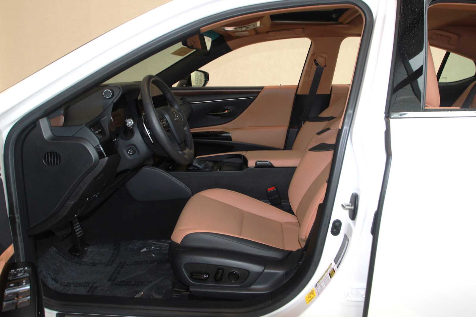used 2024 Lexus ES 350 car, priced at $43,798