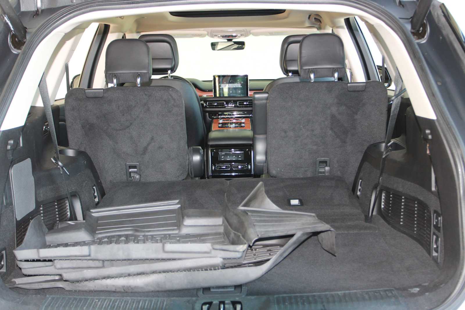 used 2020 Lincoln Aviator car, priced at $35,998
