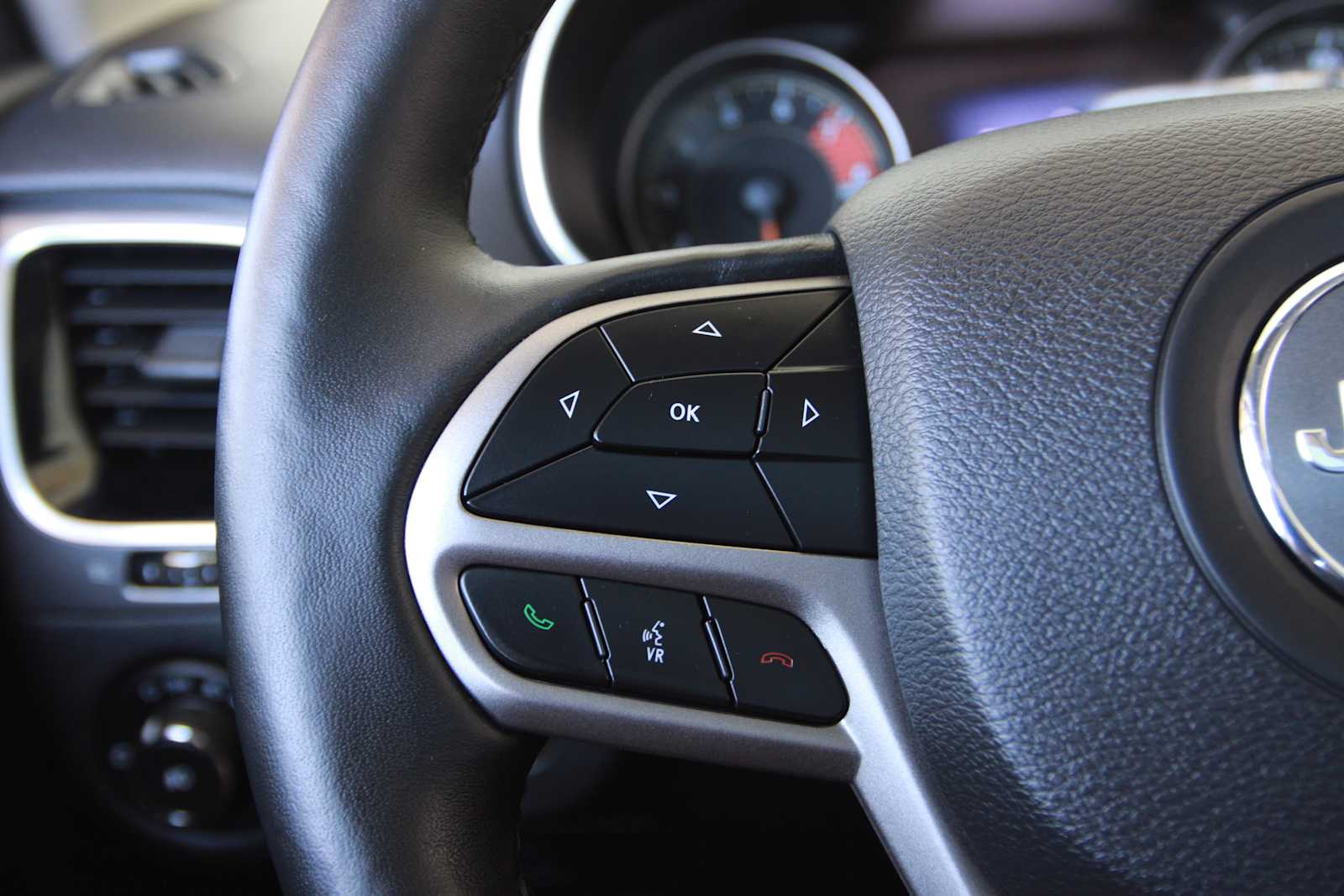 used 2019 Jeep Cherokee car, priced at $17,998