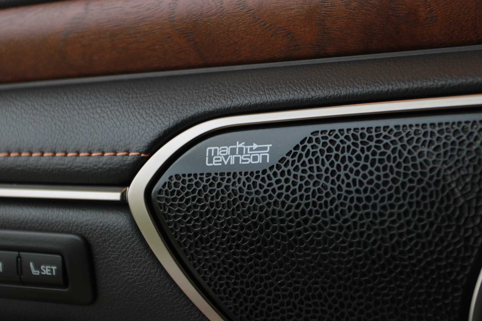 used 2022 Lexus ES 300h car, priced at $39,998