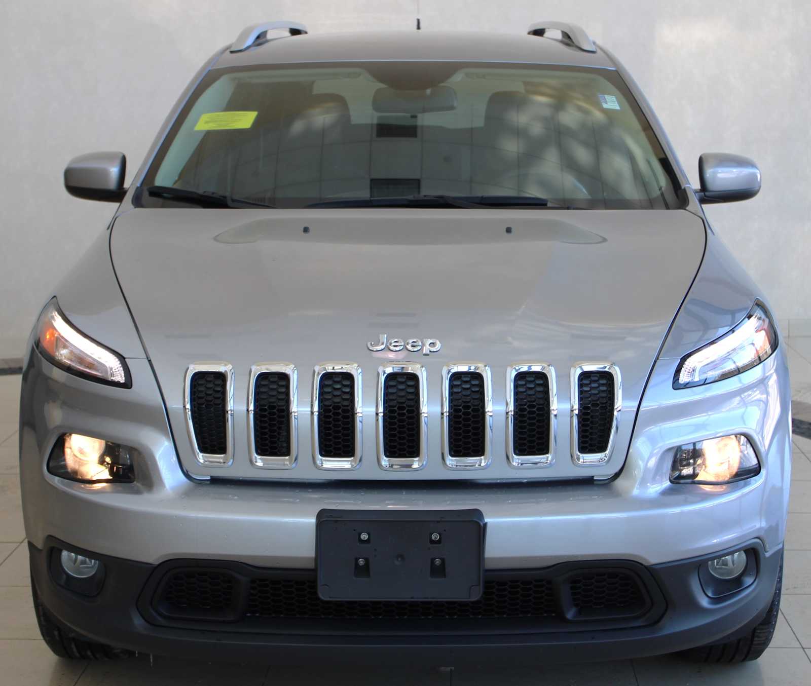 used 2016 Jeep Cherokee car, priced at $12,998