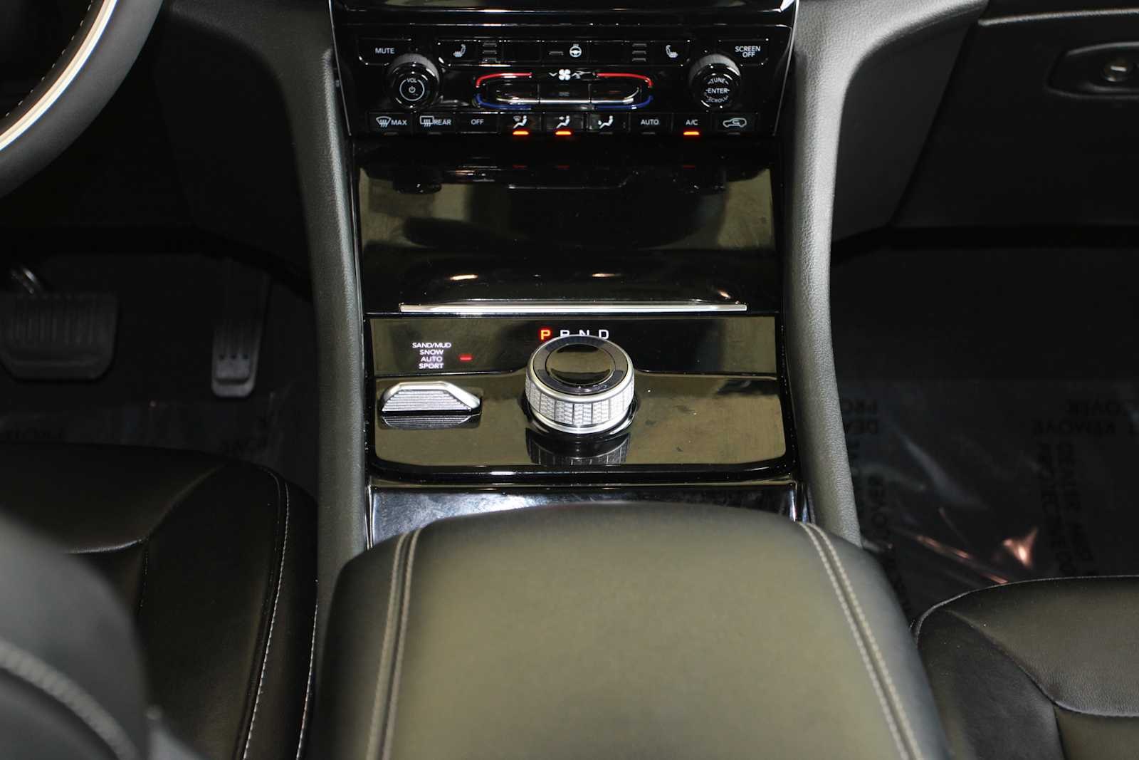 used 2023 Jeep Grand Cherokee L car, priced at $34,998