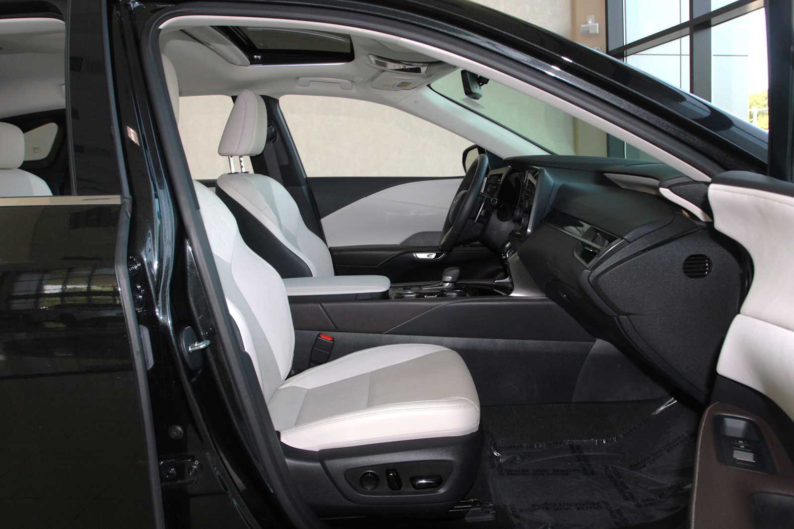 used 2023 Lexus RX 350h car, priced at $53,998