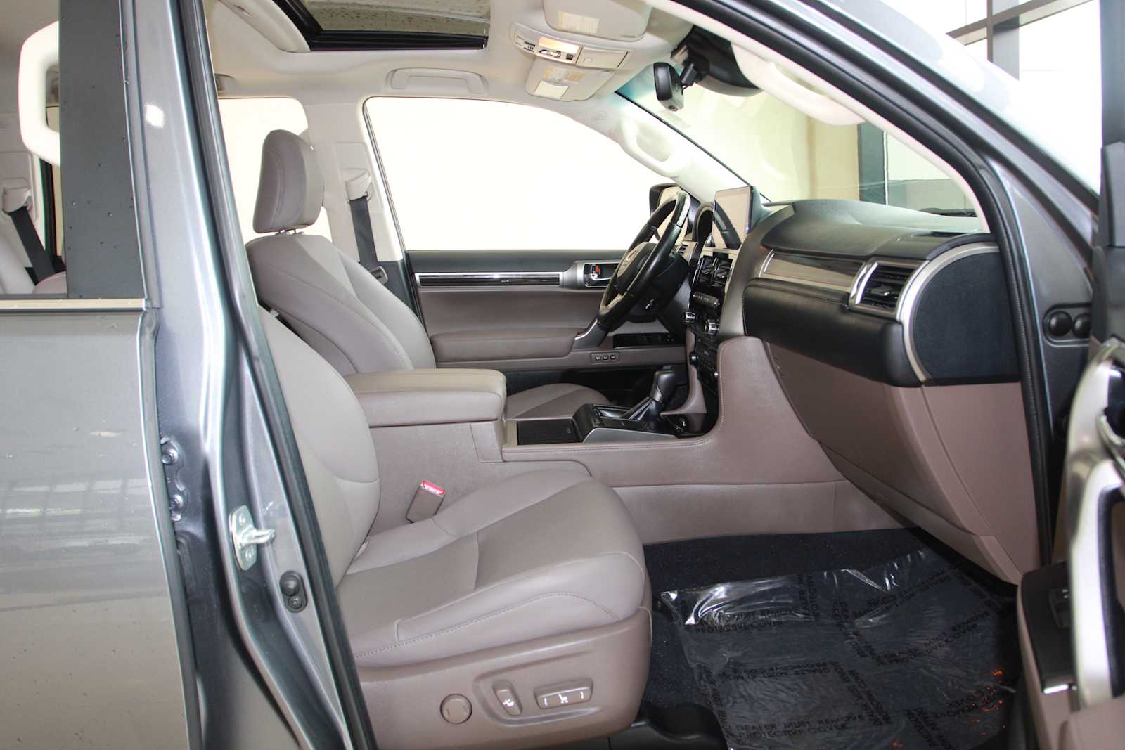 used 2022 Lexus GX 460 car, priced at $52,998