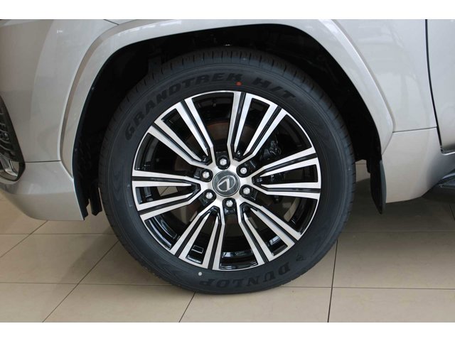 new 2025 Lexus LX 600 car, priced at $117,118