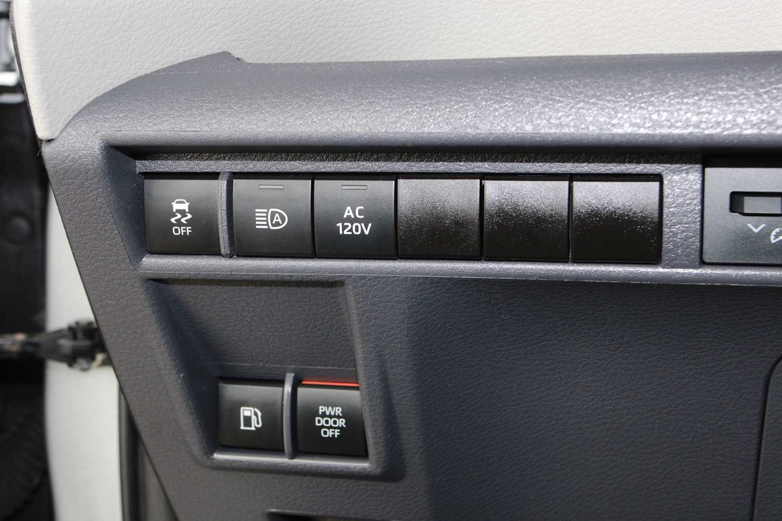 used 2023 Toyota Sienna car, priced at $48,998