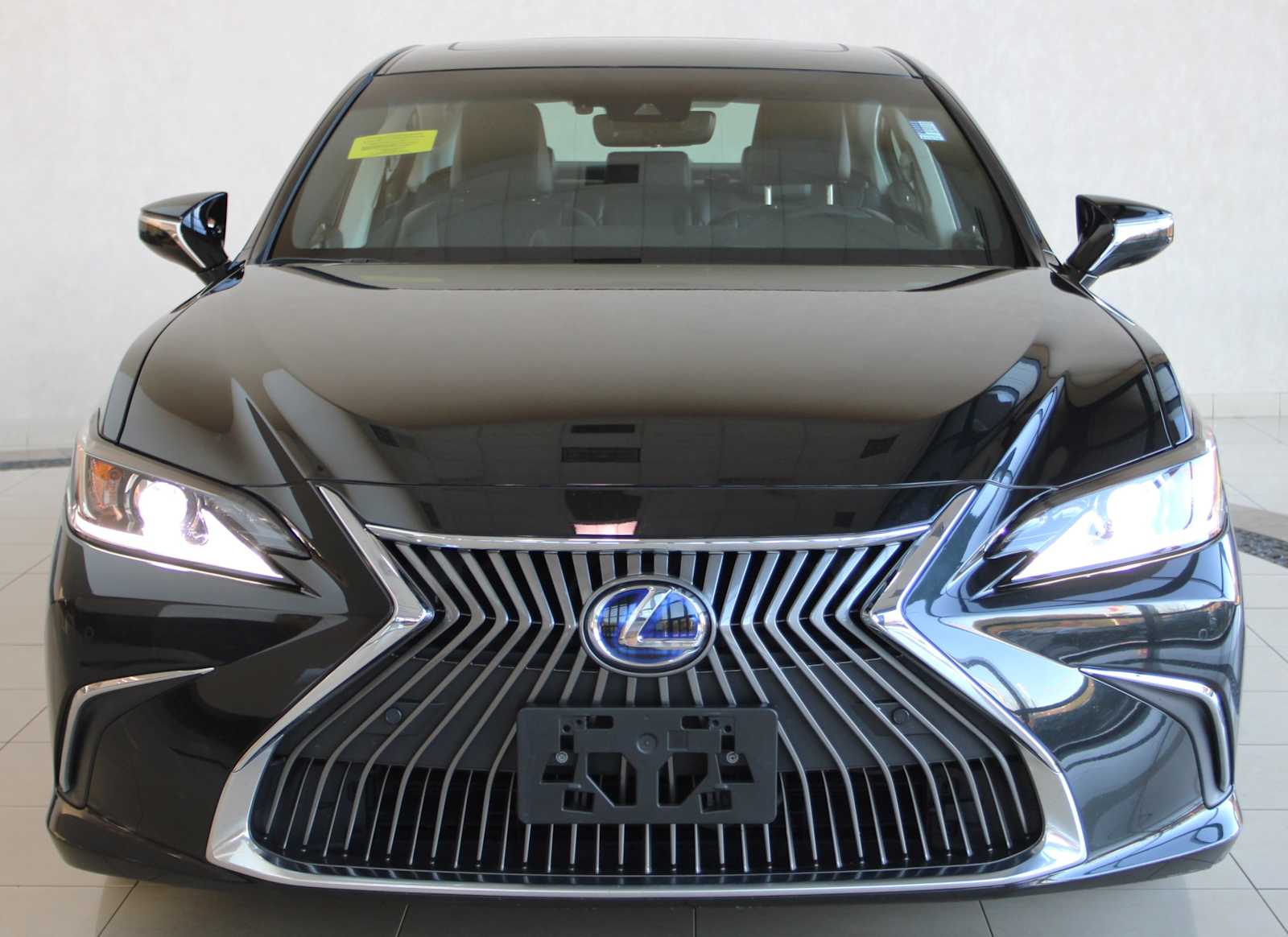 used 2021 Lexus ES 300h car, priced at $34,998