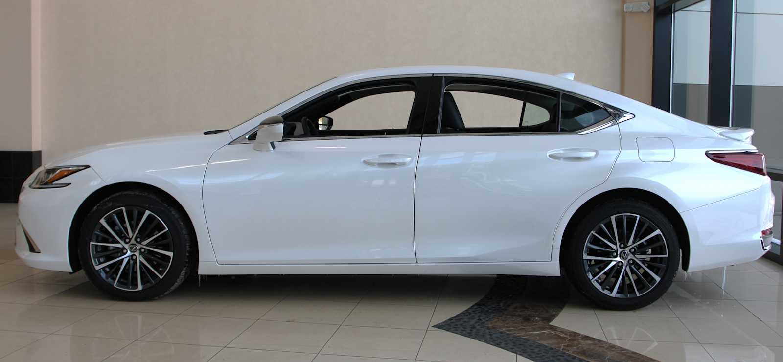 used 2022 Lexus ES 250 car, priced at $32,998