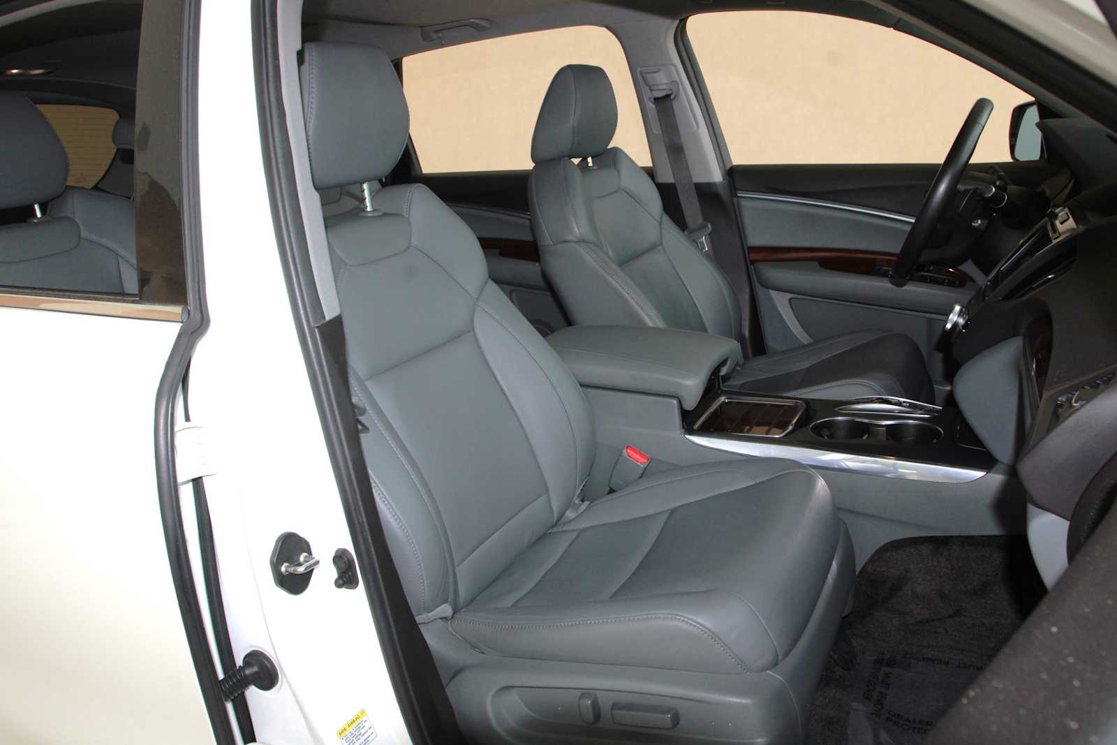 used 2016 Acura MDX car, priced at $18,998