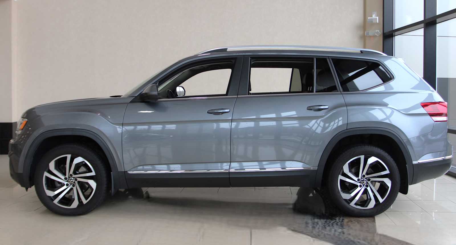 used 2019 Volkswagen Atlas car, priced at $23,298