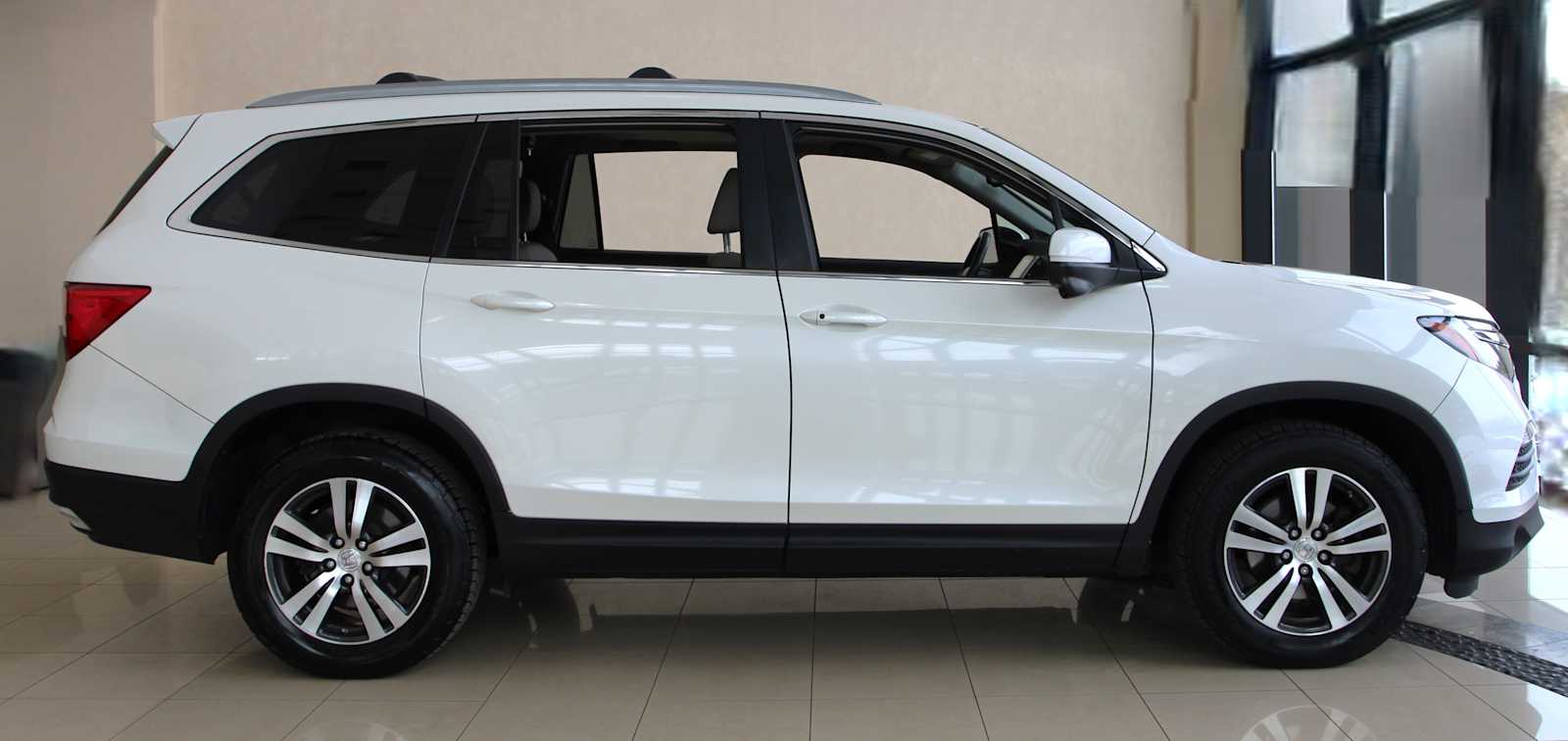 used 2016 Honda Pilot car, priced at $17,998