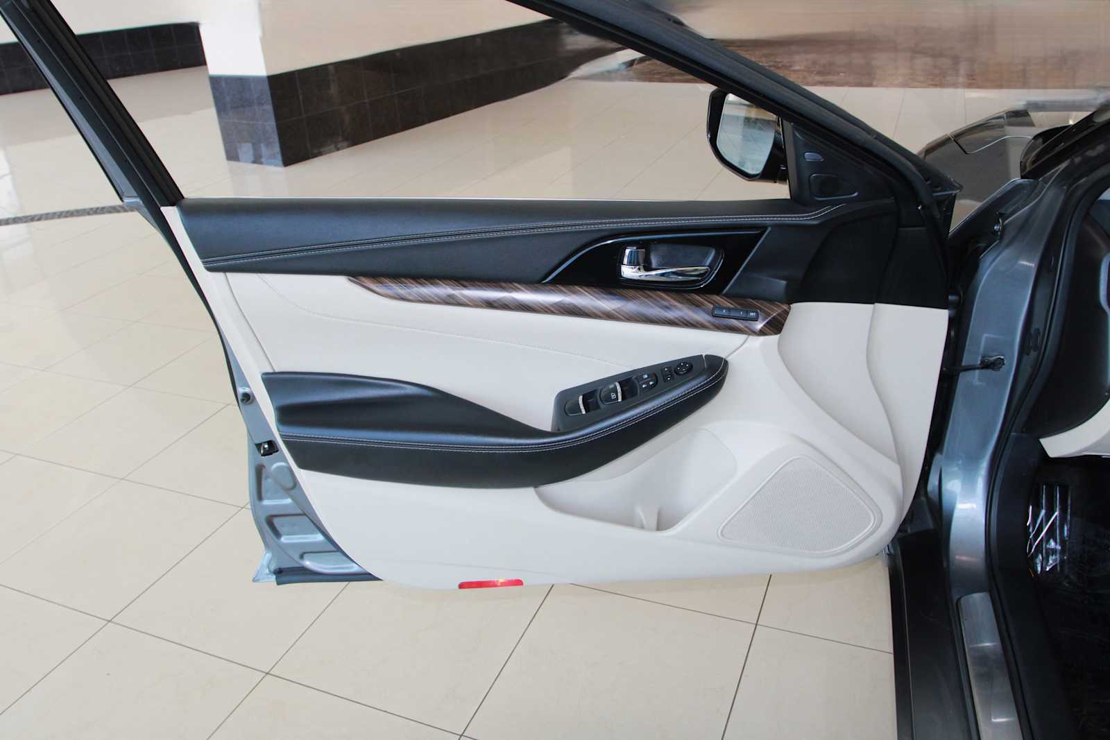 used 2016 Nissan Maxima car, priced at $16,998