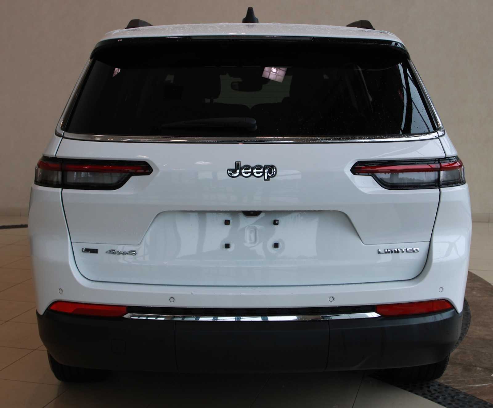 used 2021 Jeep Grand Cherokee L car, priced at $30,498