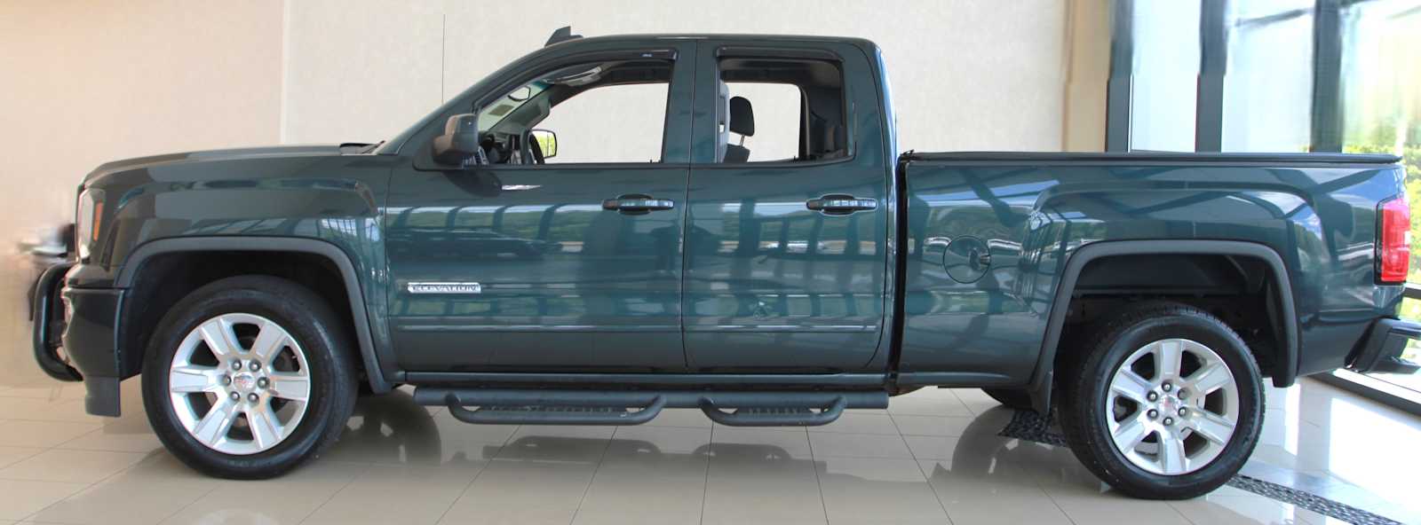 used 2017 GMC Sierra 1500 car, priced at $19,998