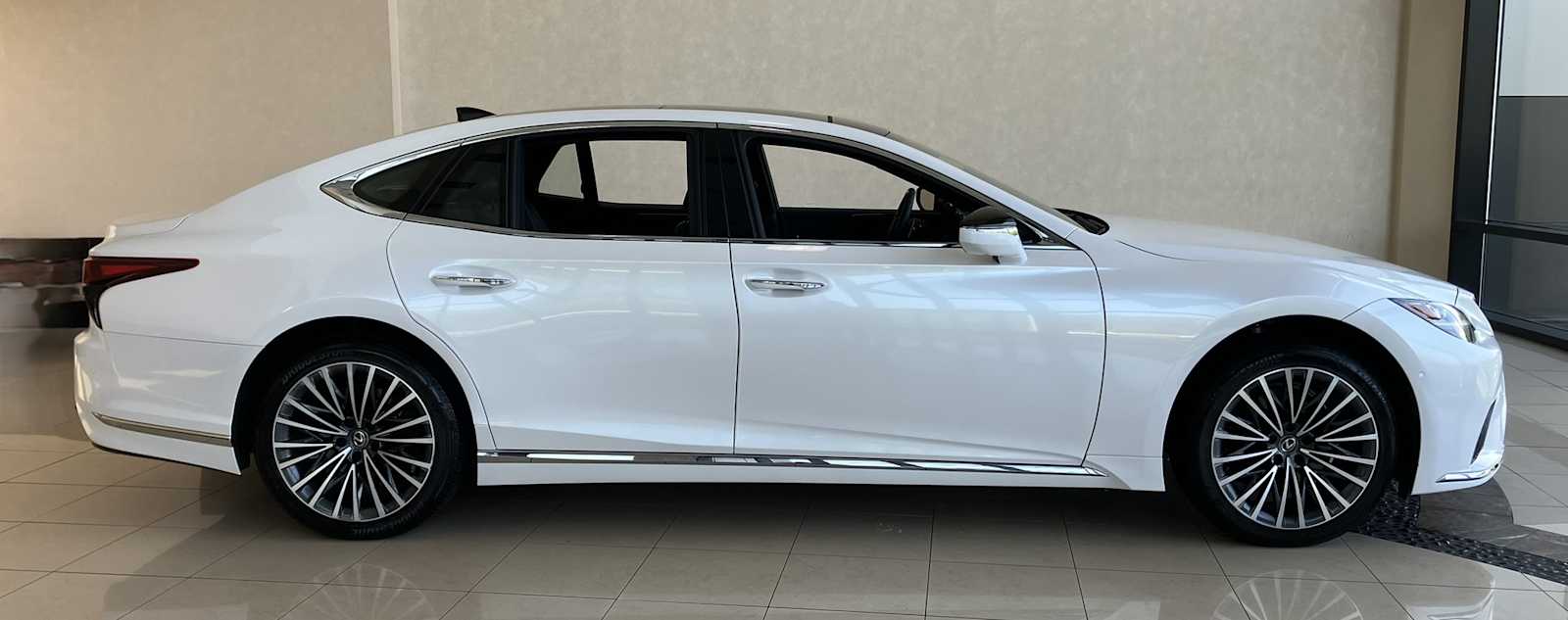 used 2025 Lexus LS 500 car, priced at $95,998