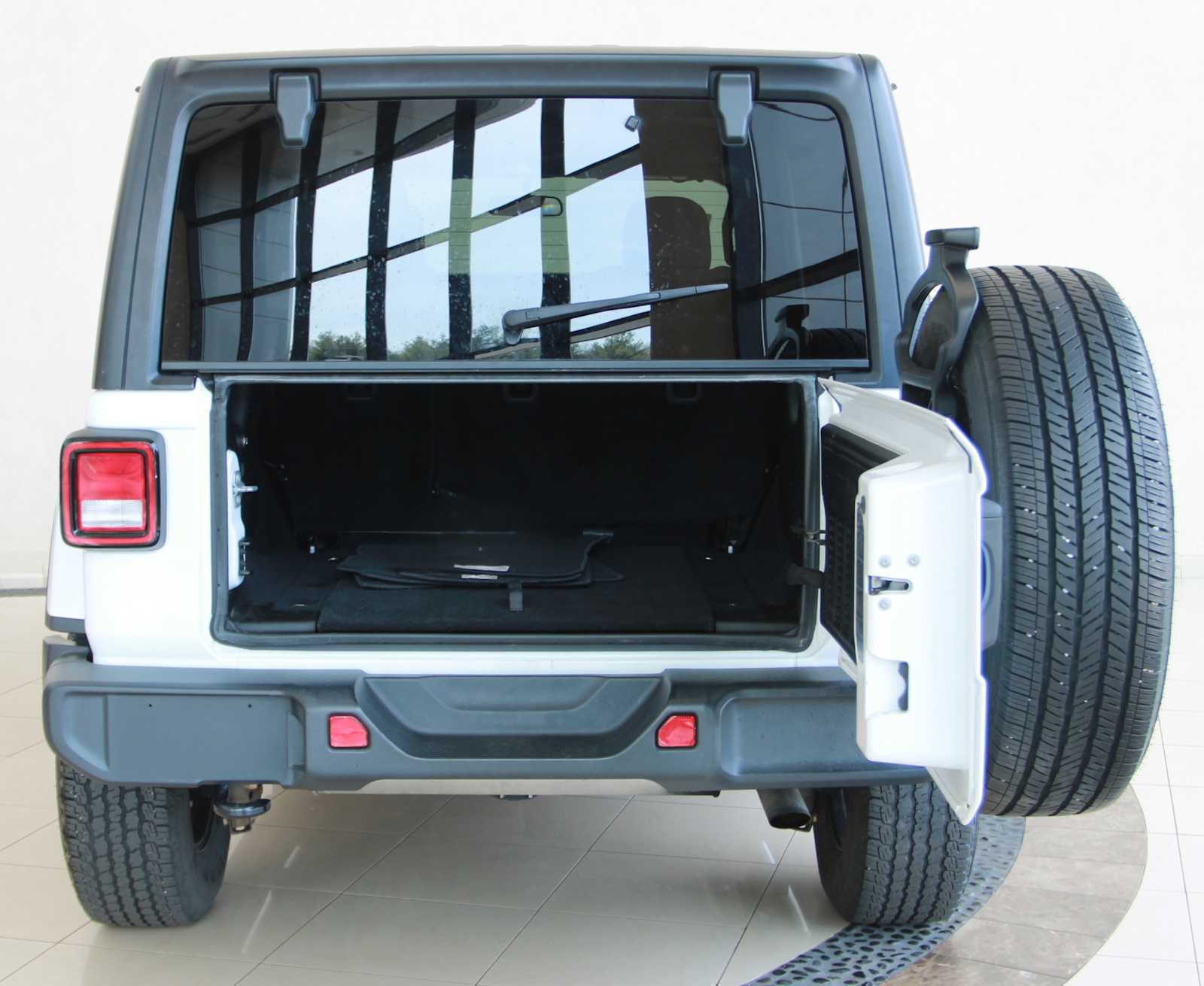 used 2018 Jeep Wrangler Unlimited car, priced at $24,598