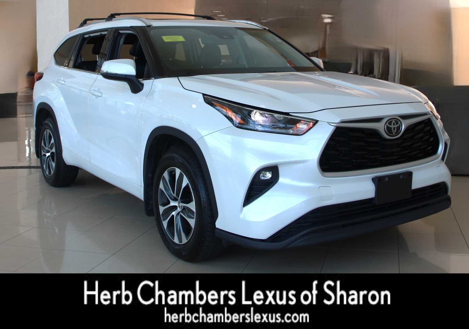 used 2021 Toyota Highlander car, priced at $28,998