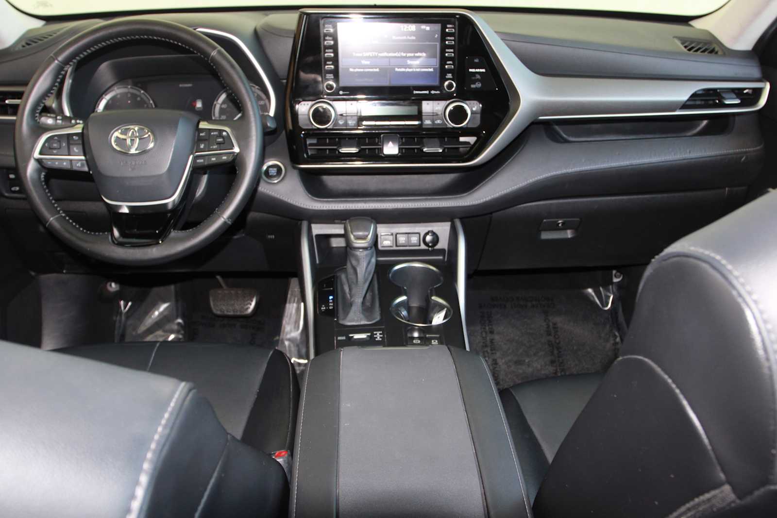 used 2021 Toyota Highlander car, priced at $28,998