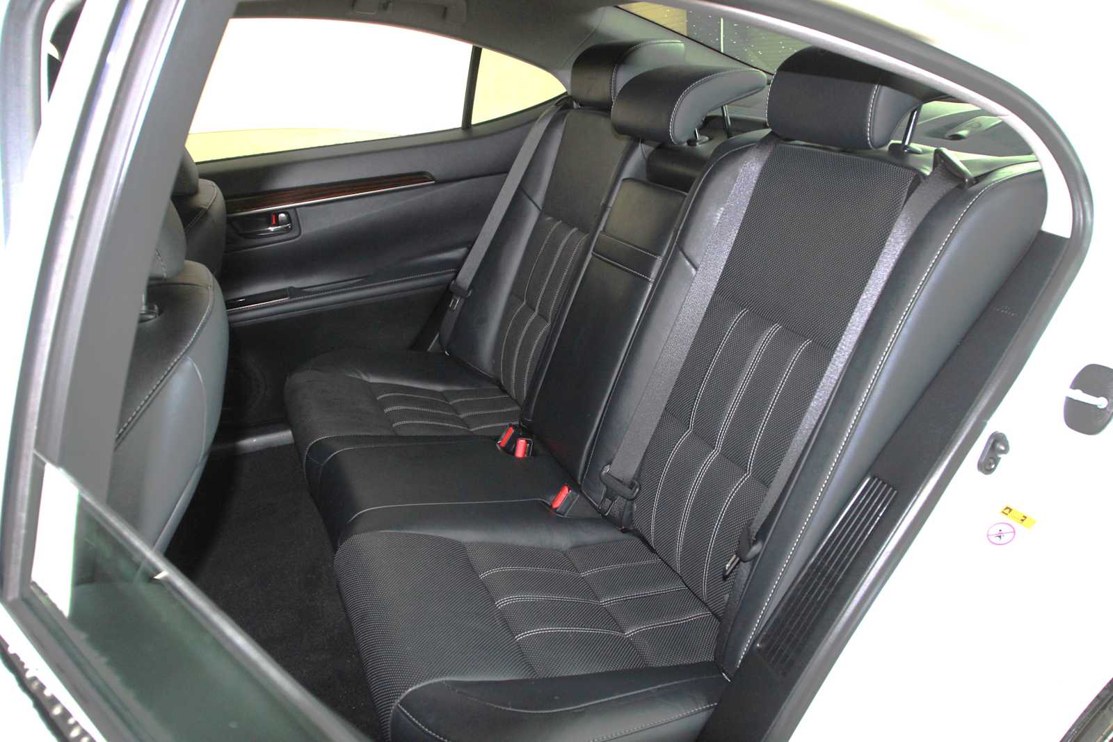used 2017 Lexus ES 300h car, priced at $25,998