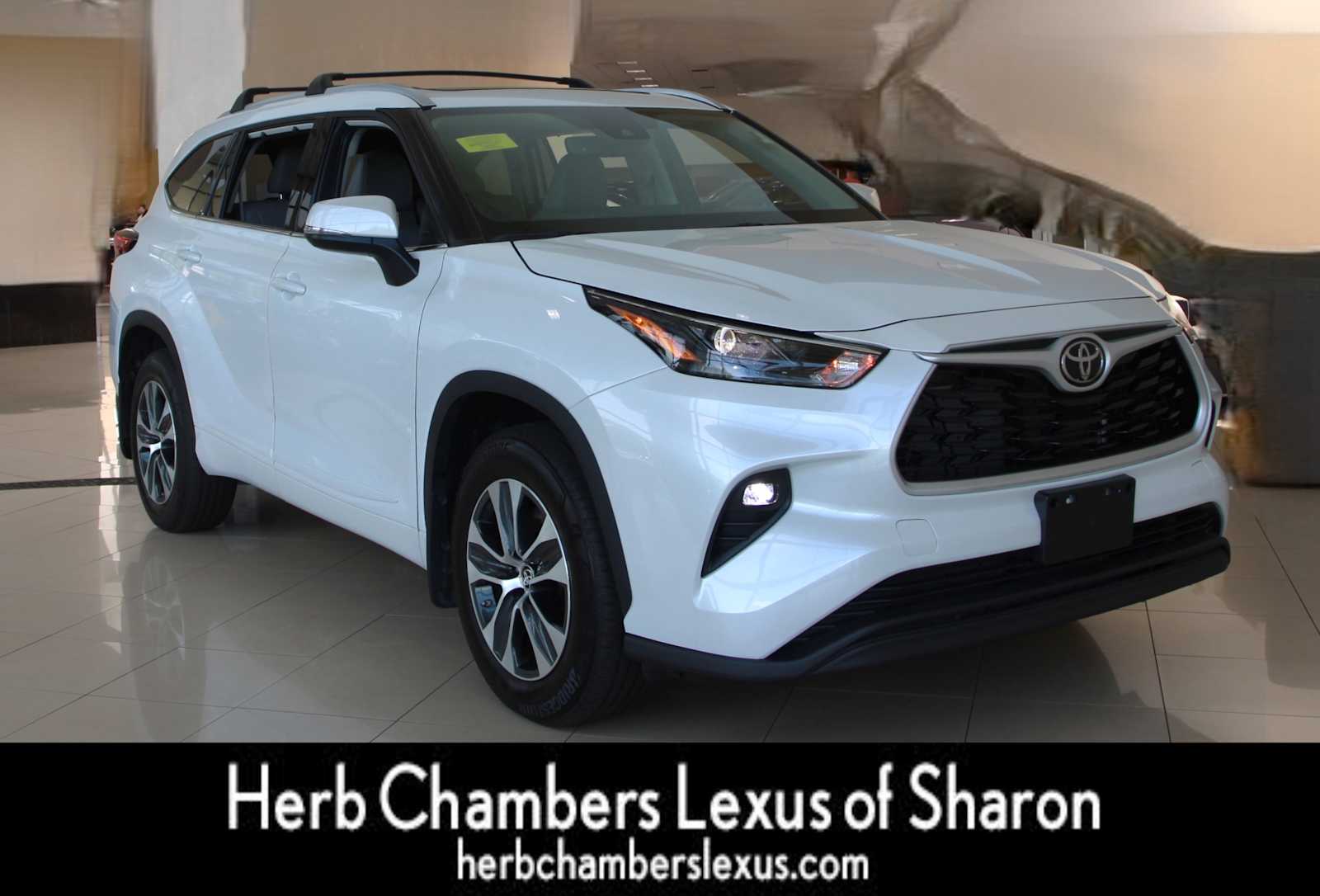 used 2022 Toyota Highlander car, priced at $37,998