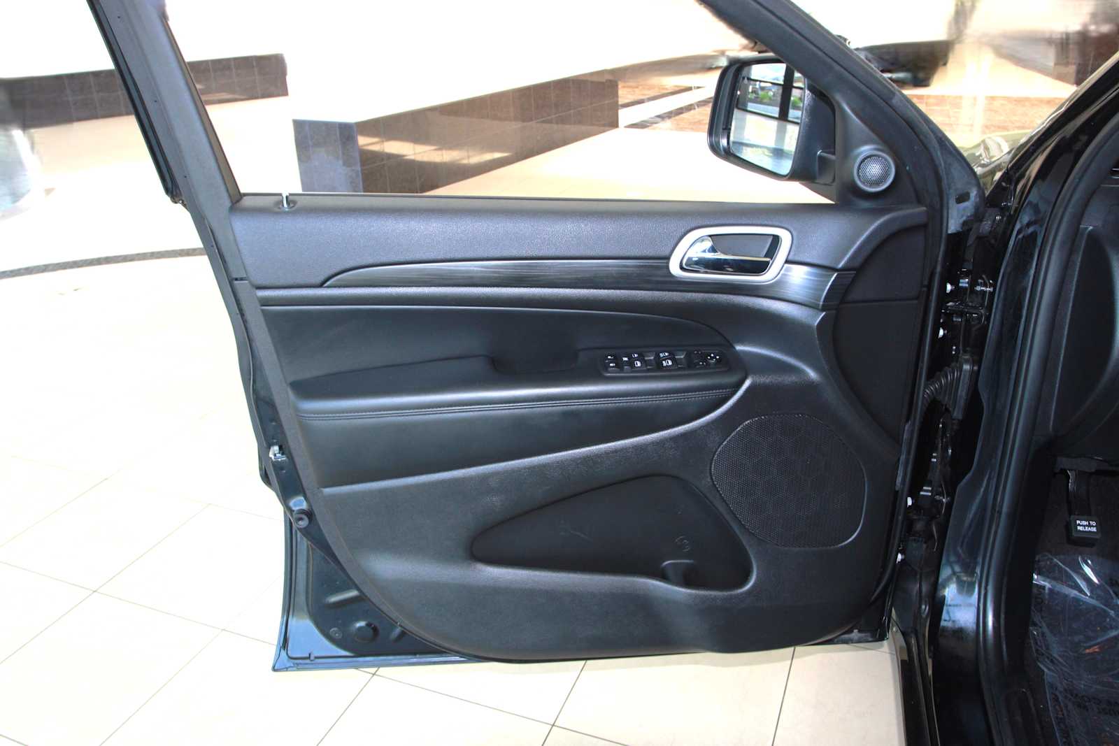 used 2020 Jeep Grand Cherokee car, priced at $25,998