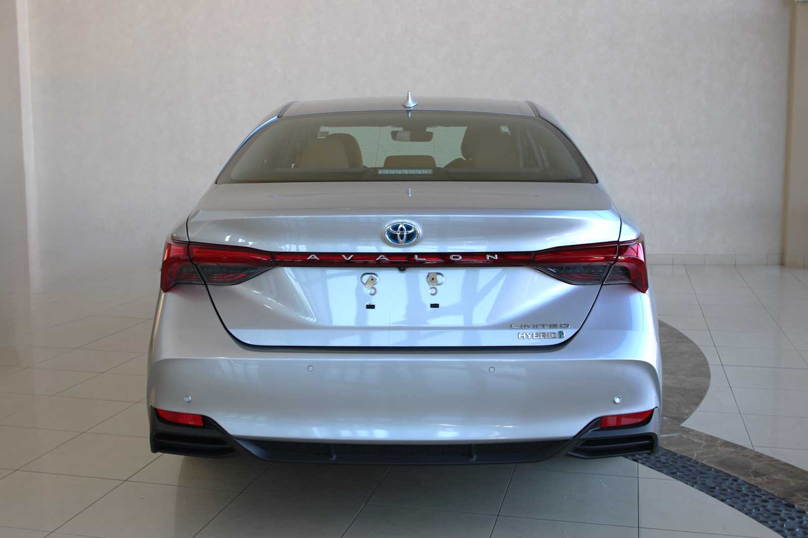 used 2021 Toyota Avalon Hybrid car, priced at $28,998