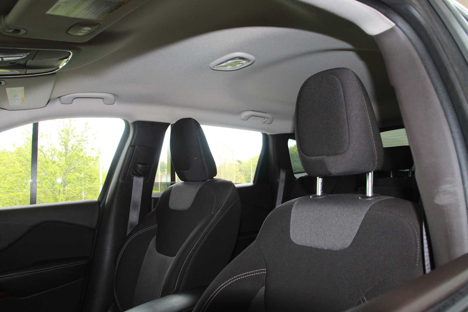 used 2014 Jeep Cherokee car, priced at $10,998