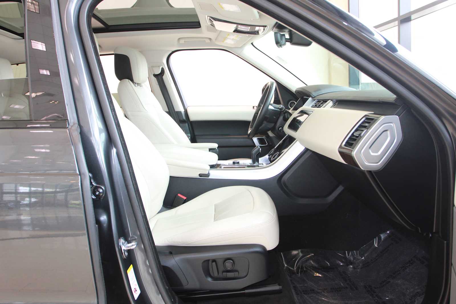 used 2020 Land Rover Range Rover Sport car, priced at $33,998