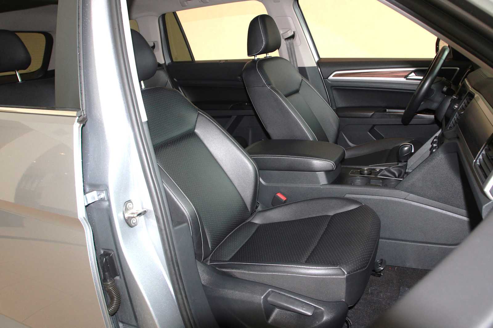 used 2021 Volkswagen Atlas car, priced at $26,998