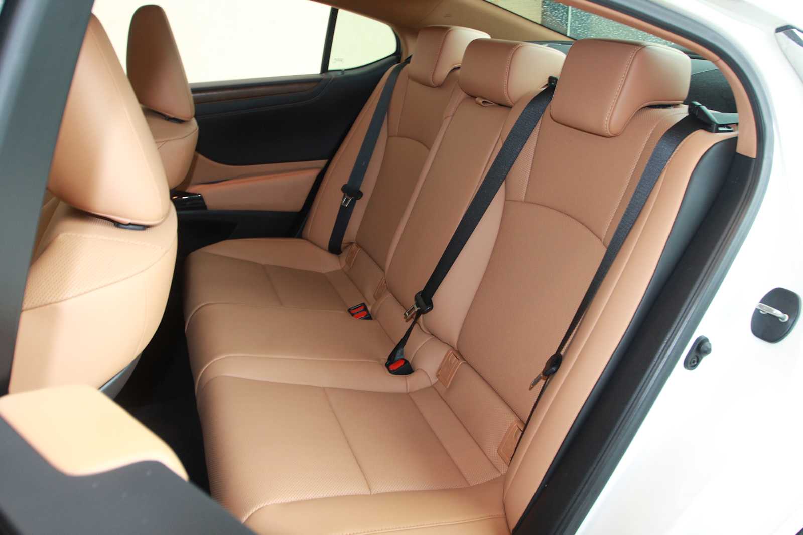 used 2024 Lexus ES 350 car, priced at $43,798