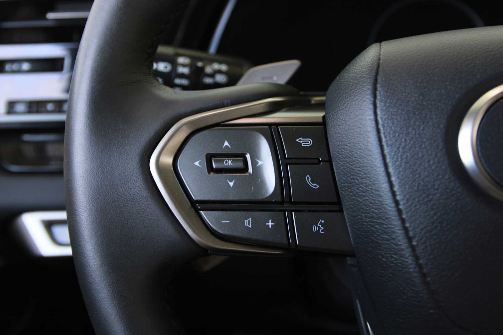 used 2023 Lexus RX 350h car, priced at $53,998