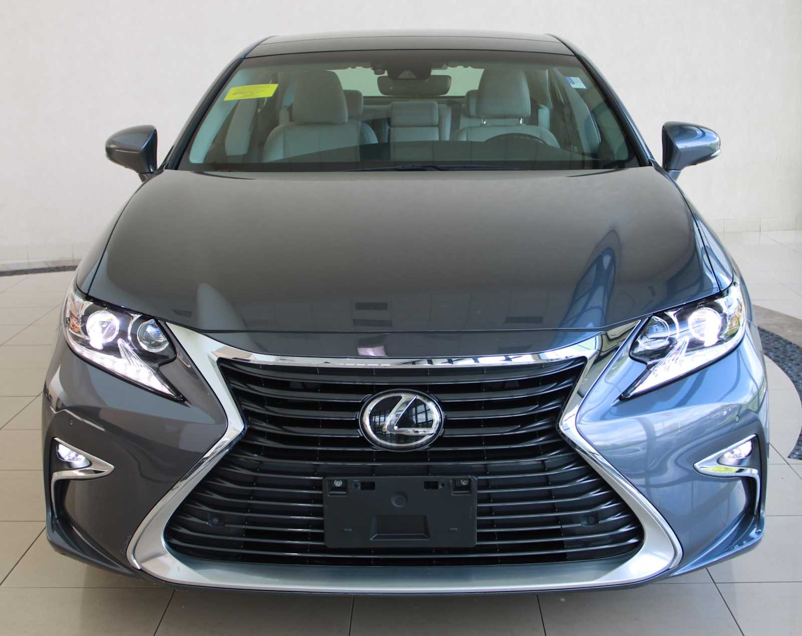 used 2018 Lexus ES 350 car, priced at $27,998