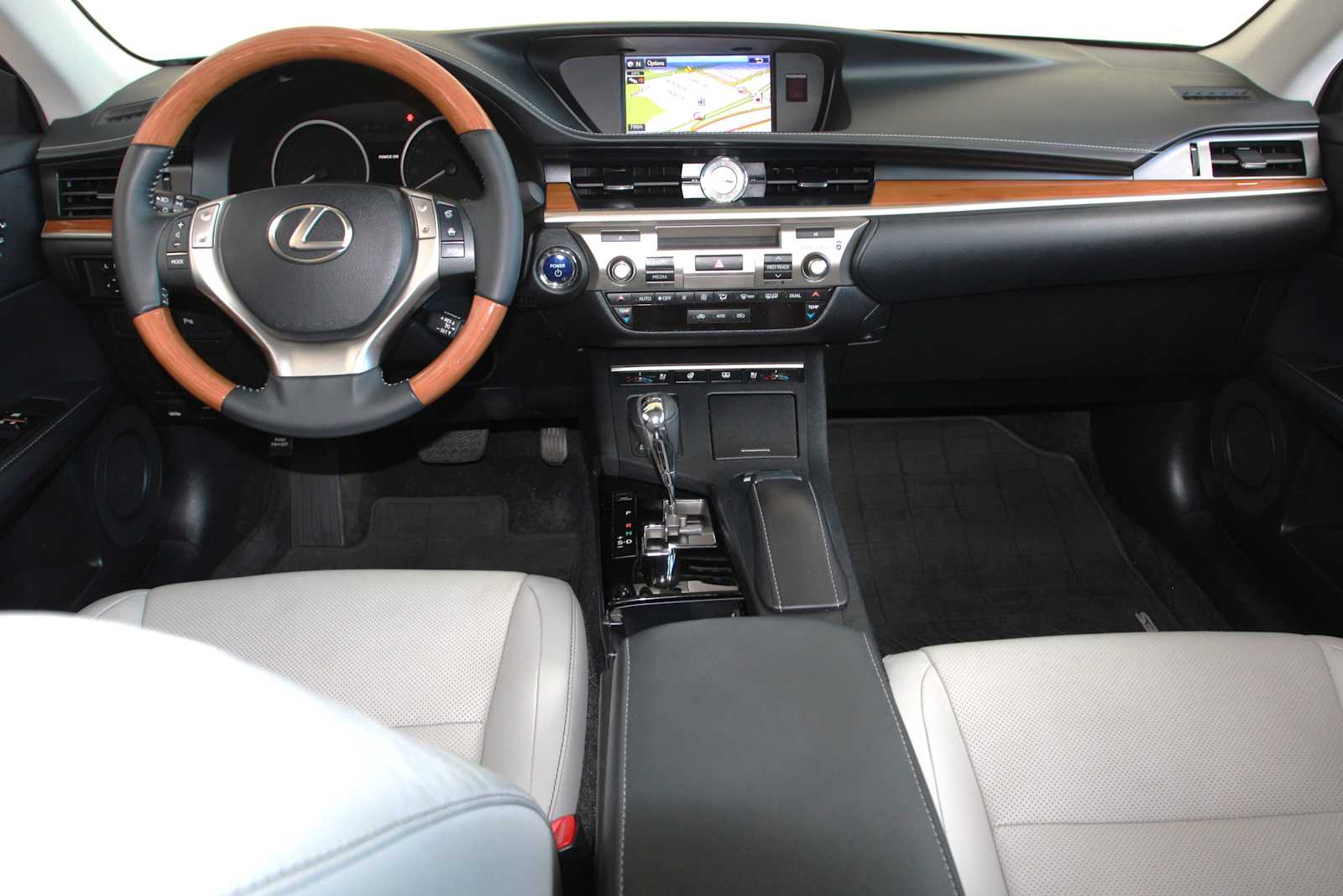 used 2015 Lexus ES 300h car, priced at $18,998