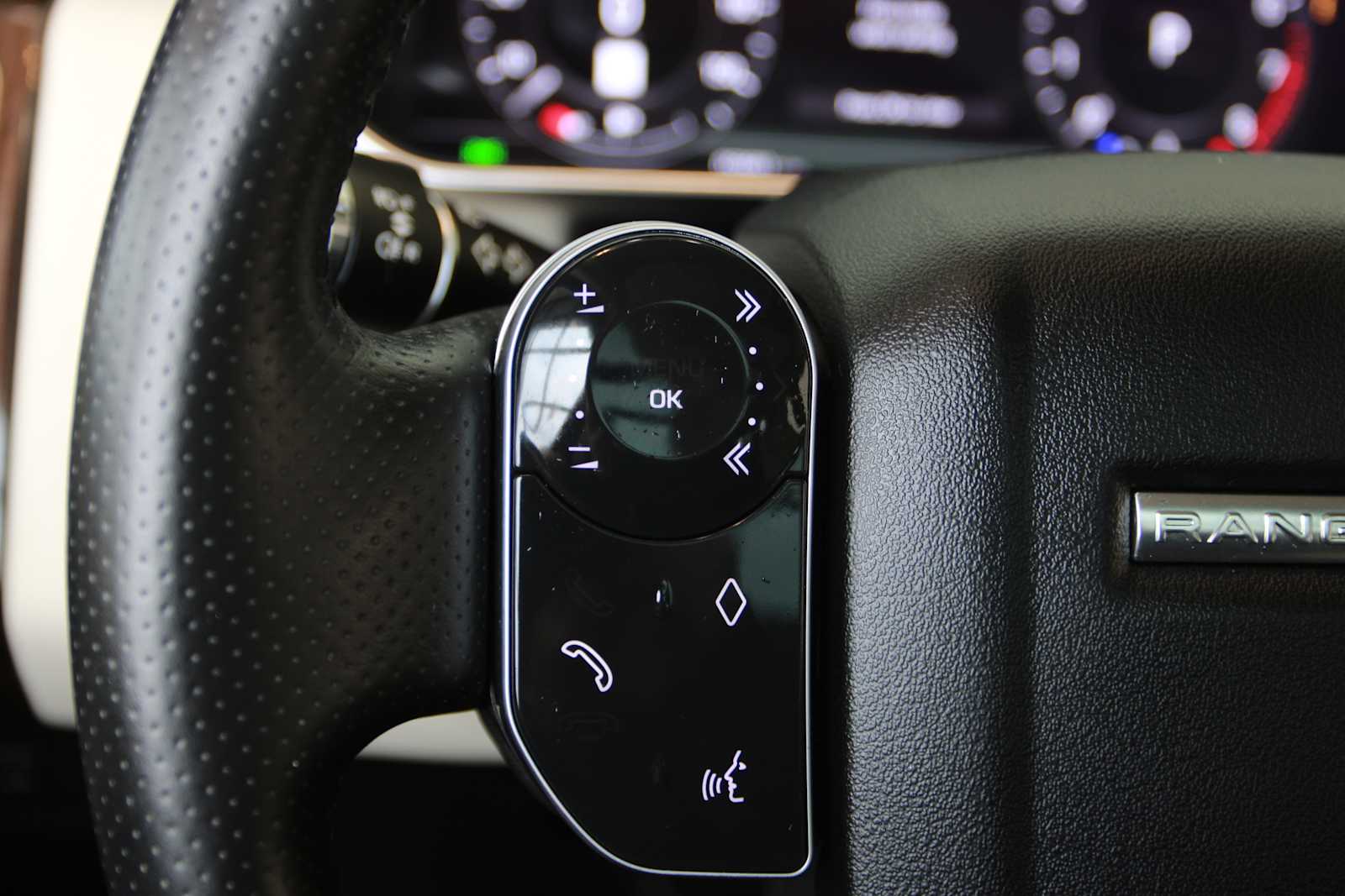 used 2020 Land Rover Range Rover Sport car, priced at $33,998
