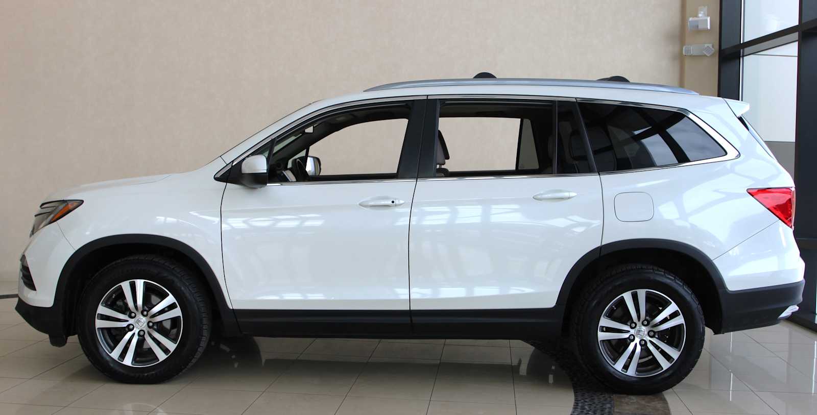 used 2016 Honda Pilot car, priced at $17,998