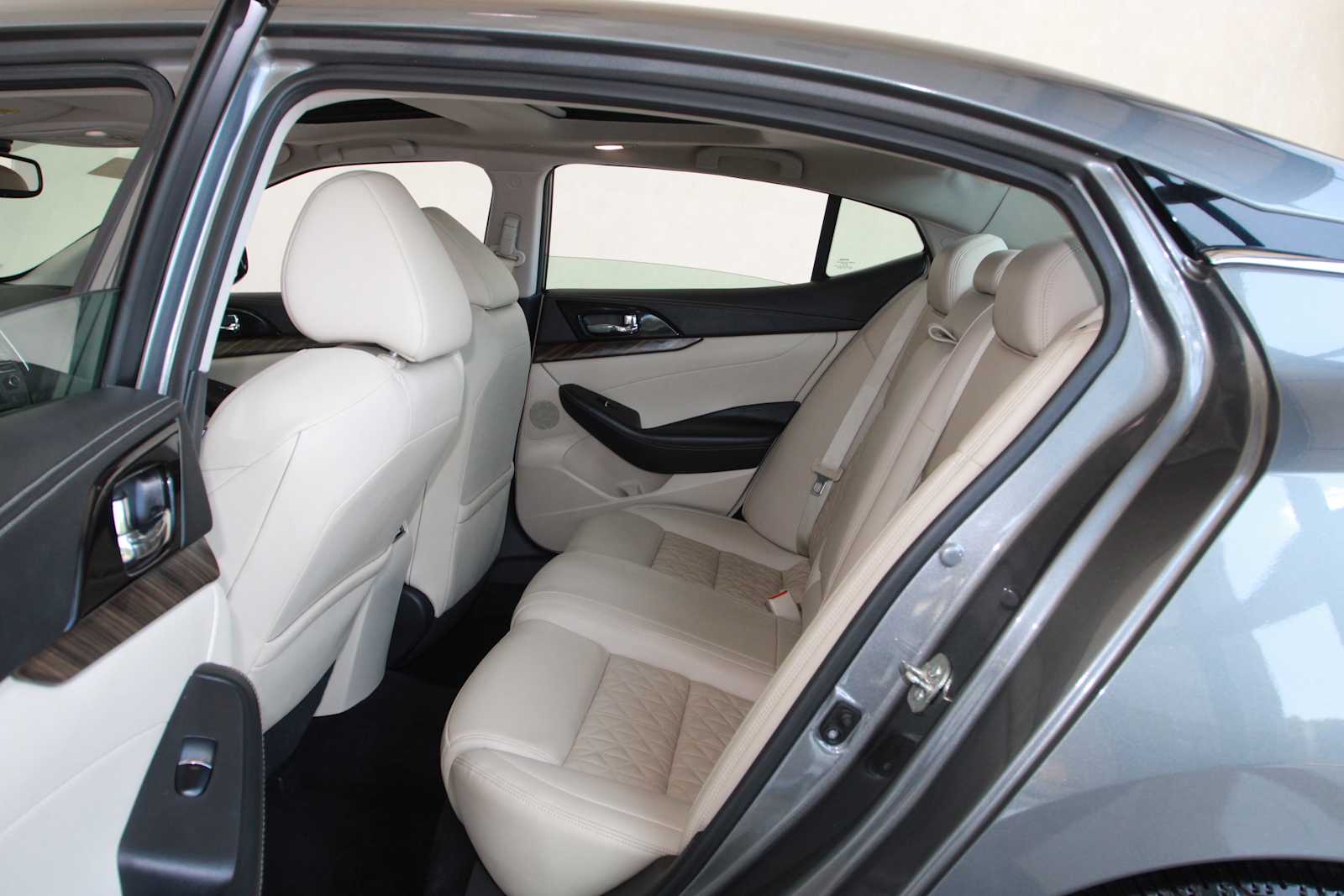 used 2016 Nissan Maxima car, priced at $16,998